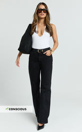 Abbie Jeans - Mid Rise Straight Leg Recycled Denim Jeans in Clean Black