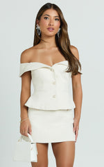 Aleena Skort - Boucle Mid Waist Fitted Mini Skort in Cream