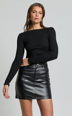 Alyse Top - Ribbed Long Sleeve Ruched Top in Black