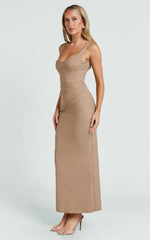 Benita Midi Dress - Scoop Neck Ruched Fitted Dress in Mocha