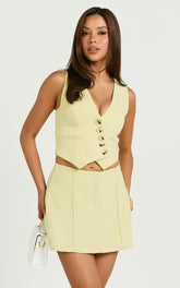 Bev Mini Skort - Mid Waisted Pintuck Skort in Citrus
