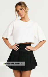 Cailin Mini Skirt - Pleated Skirt in Black
