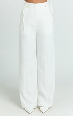 Chantelle Pants - Front Pleats Straight Leg Pant with Hardware Buckle in Off White