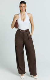 Dale Pants - Barrel Leg Back Patch Pocket Pants in Chocolate