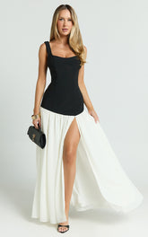 Hilary Maxi Dress - Contrast Sweetheart Bodice Fit And Flare Dress in Black