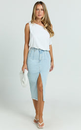 Janeve Midi Skirt - Front Split Denim Skirt in MID WASH
