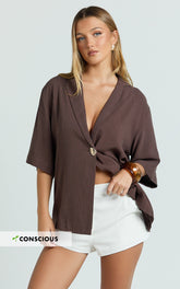 Joanna Top - Button Up Collared Short Sleeve Shirt in Chocolate