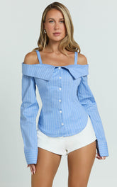 Jona Top - Off The Shoulder Shirt in Blue