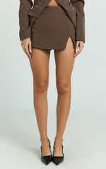 Larah Mini Skort - Mid Rise Leg Split Fitted Skort in Chocolate