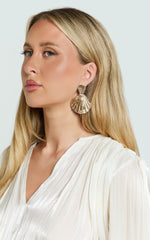 Schiffer Shell Drop Earrings in Gold