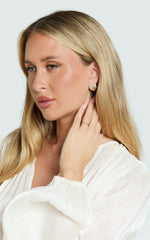 Stephanie Shell Earrings in Gold