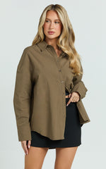 Terah Shirt - Button Up Shirt in Khaki