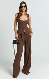 Xandria Pants - Low Rise Double Pleated Wide Leg Pants in Brown