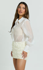 Alvana Mini Skirt - 3D Floral Mid Waist Skirt in White