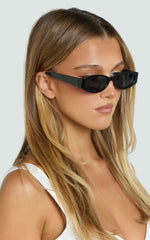 Alvia Sunglasses in Black