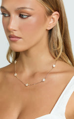 Britt Multi Clover Pendant Necklace in Gold