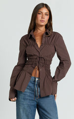 Cody Shirt - Ruched Detail Scrunch Shirt in Chocolate