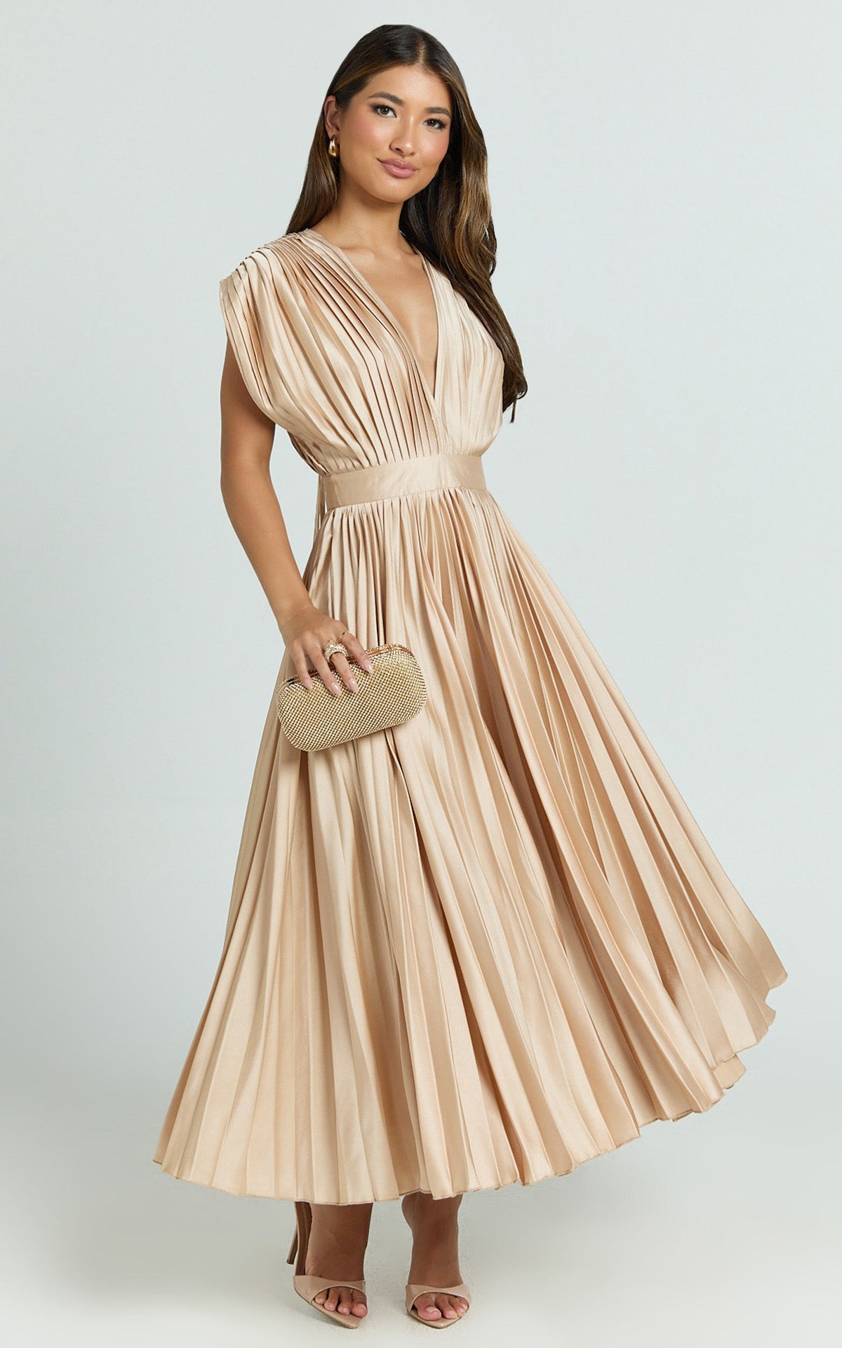 Della Midi Dress - Plunge Neck Short Sleeve Pleated Dress in Champagne