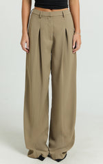 Harlee Pants - Mid Waist Pleated Wide Leg Pants in Olive
