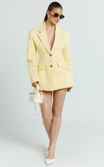Harvey Blazer – 2 Button Closure Square Hem Blazer in Lemon