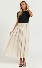 Hermie Midi Dress - Short Sleeve Contrast Dress in Black & Beige