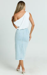 Janeve Midi Skirt - Front Split Denim Skirt in MID WASH