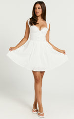 Jinky Mini Dress - Lace Detail Sweetheart Neckline Mini Dress in White