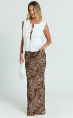 Lislie Top - Front Top in White