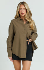 Terah Shirt - Button Up Shirt in Khaki