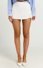 Widness Skort - A Line Skort in White